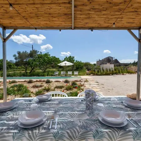 Brunaldi Trulli Pool Villa *