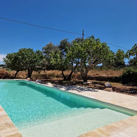 Brunaldi Trulli Pool Villa