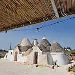 Brunaldi Trulli Pool Vila *